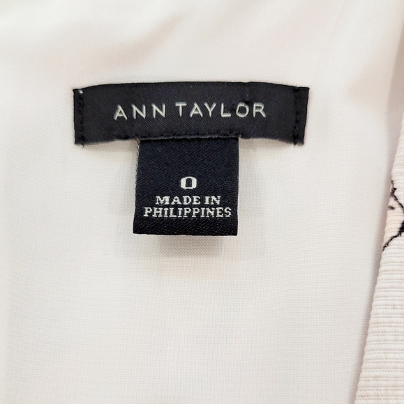 Ann Taylor Sleeveless  V-neck Floral A-line  Dress Size 0 Prom Formal Bridal - Picture 4 of 5